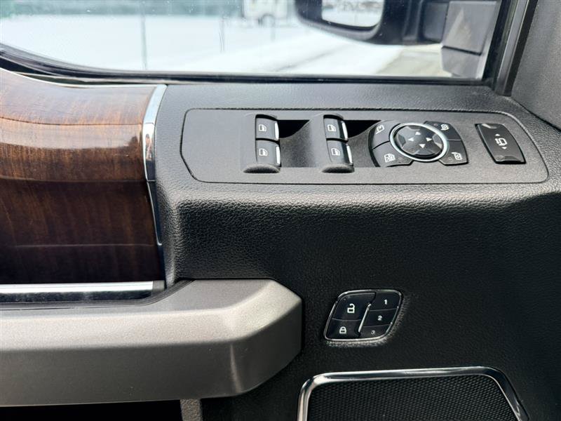 Used 2017 Ford F250 Platinum w/ Platinum Ultimate Package AWD/4WD image 33