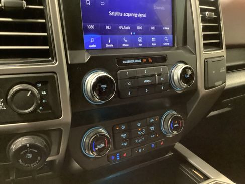 Used 2020 Ford F150 Platinum w/ Equipment Group 701A Luxury AWD/4WD image 14
