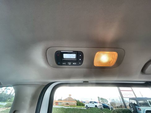 Used 2022 Honda Odyssey Elite image 22