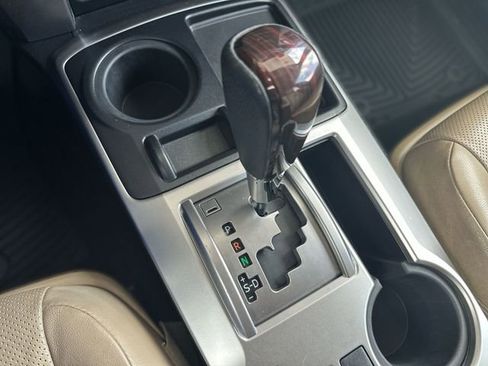 Used 2014 Toyota 4Runner Limited image 21