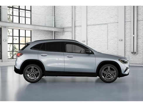 New 2026 Mercedes-Benz GLA 250 4MATIC image 2
