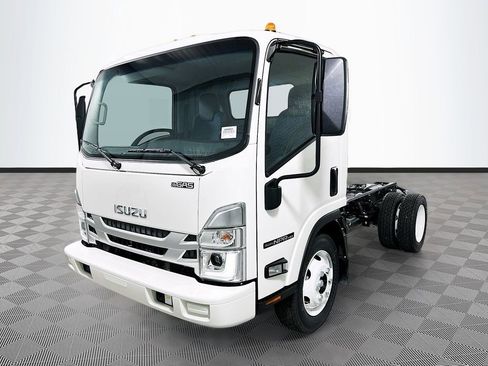 New 2026 Isuzu NPR RWD image 21