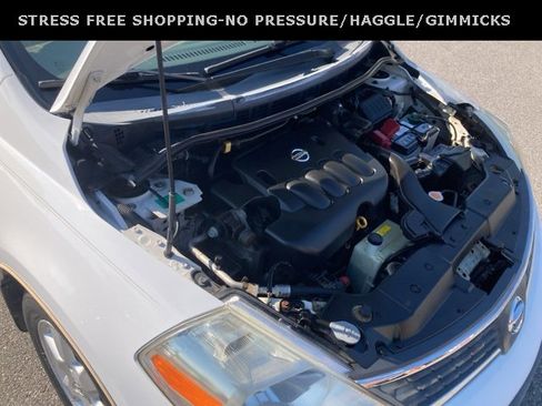 Used 2008 Nissan Versa SL w/ Convenience Pkg image 10