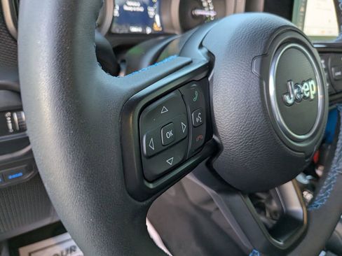 Used 2024 Jeep Wrangler Unlimited Rubicon 4xe image 13