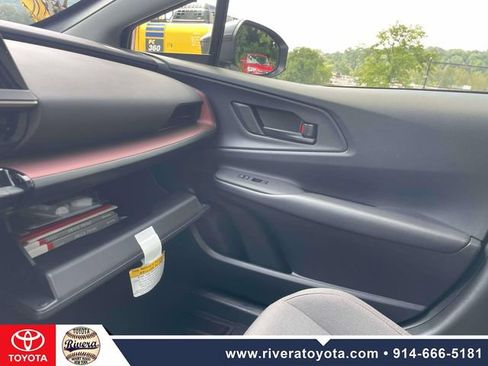 Used 2024 Toyota Prius Prime FWD image 34