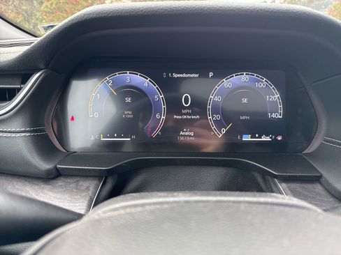 Used 2024 Jeep Grand Cherokee L Limited w/ Luxury Tech Group II image 15