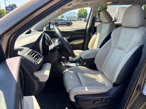 Used 2023 Subaru Ascent Limited w/ Technology Package AWD/4WD image 10