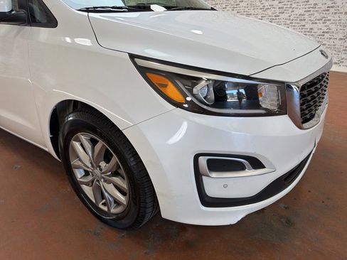 Used 2019 Kia Sedona EX FWD image 9