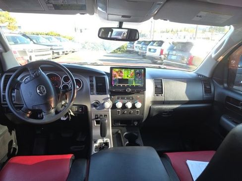 Used 2011 Toyota Tundra 4x4 Double Cab w/ TRD Off-Road Pkg image 30