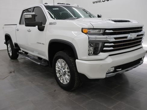 Used 2021 Chevrolet Silverado 2500 High Country w/ Z71 Off-Road Package image 2