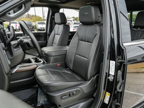 Used 2023 Chevrolet Silverado 3500 High Country w/ Z71 Off-Road Package AWD/4WD image 40