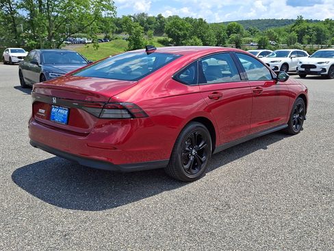 Certified 2025 Honda Accord SE image 7