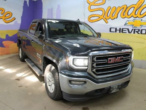 Used 2017 GMC Sierra 1500 SLE AWD/4WD image 2