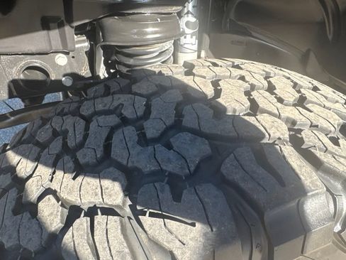 Used 2019 Jeep Wrangler Sport AWD/4WD image 3