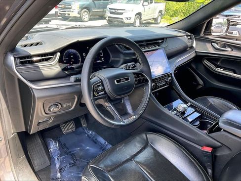 Used 2023 Jeep Grand Cherokee L Overland w/ MOPAR Finishing Package AWD/4WD image 8