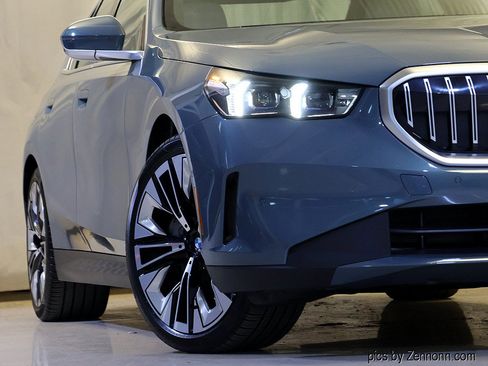 Certified 2026 BMW 540i xDrive AWD/4WD image 4