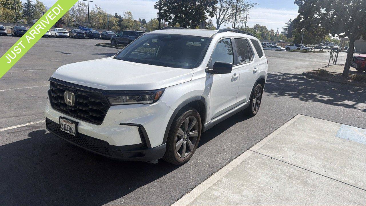 Used 2024 Honda Pilot Sport image 1