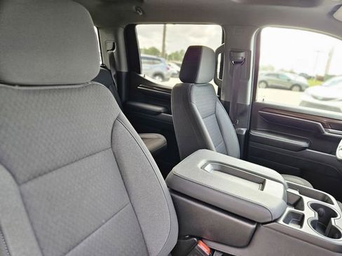 Used 2024 Chevrolet Silverado 1500 LT AWD/4WD image 14