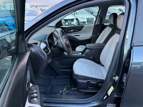 Used 2020 Chevrolet Equinox LS image 15
