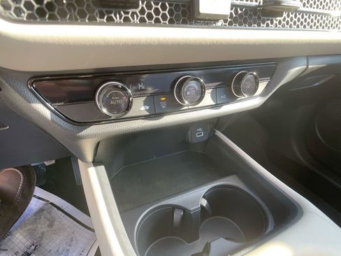 Certified 2023 Honda HR-V LX image 18