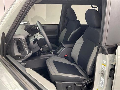 Used 2023 Ford Bronco 4-Door AWD/4WD image 17