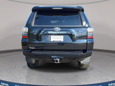 Used 2021 Toyota 4Runner SR5 AWD/4WD image 7
