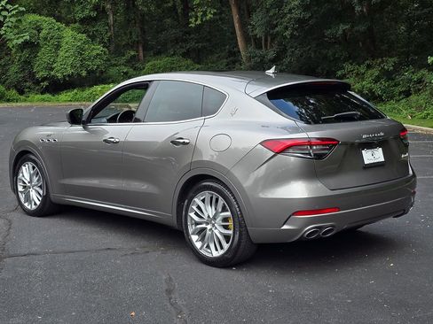 Used 2022 Maserati Levante GT image 4