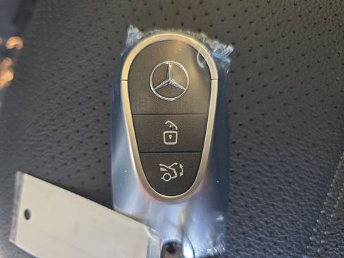 New 2026 Mercedes-Benz GLC 300 4MATIC image 36