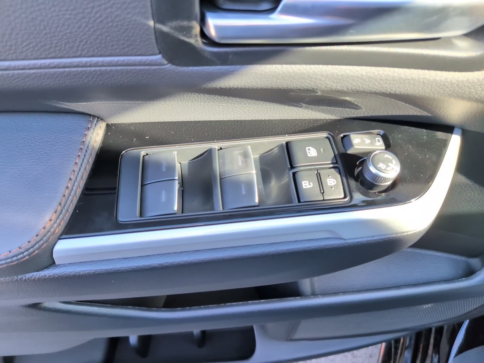New 2026 Toyota Sienna Platinum AWD/4WD image 13
