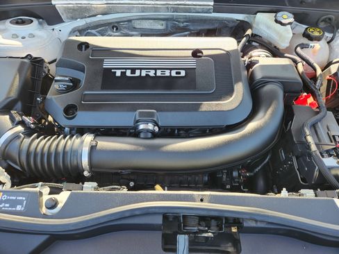 Used 2019 Cadillac XT4 Luxury image 30