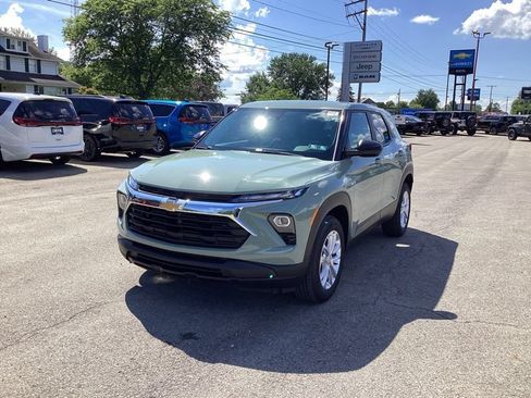 New 2026 Chevrolet TrailBlazer LS w/ LS Convenience Package AWD/4WD image 3