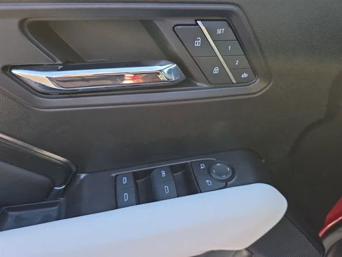 Used 2024 GMC Canyon AT4X AWD/4WD image 18