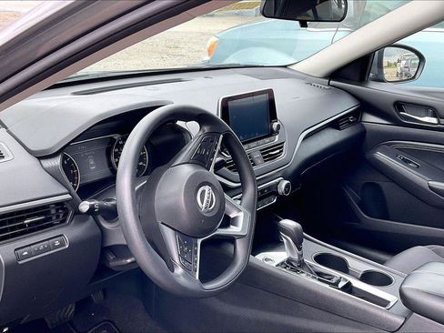 Used 2020 Nissan Altima 2.5 S FWD image 8