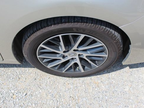 Used 2017 Lexus ES 350 FWD image 9