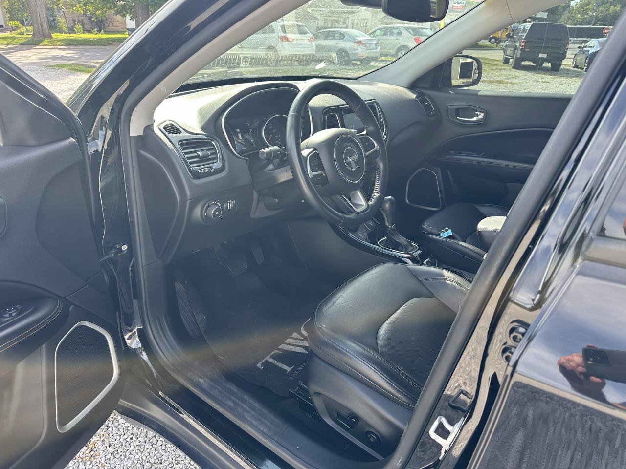 Used 2019 Jeep Compass Limited w/ Safety & Security Group AWD/4WD image 24
