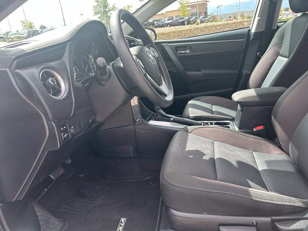 Used 2017 Toyota Corolla LE w/ Carpet Mat Package (TMS) FWD image 23
