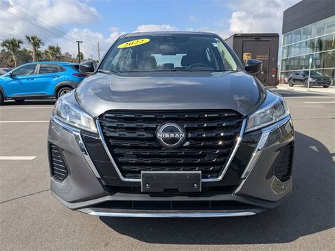 Used 2022 Nissan Kicks S image 8