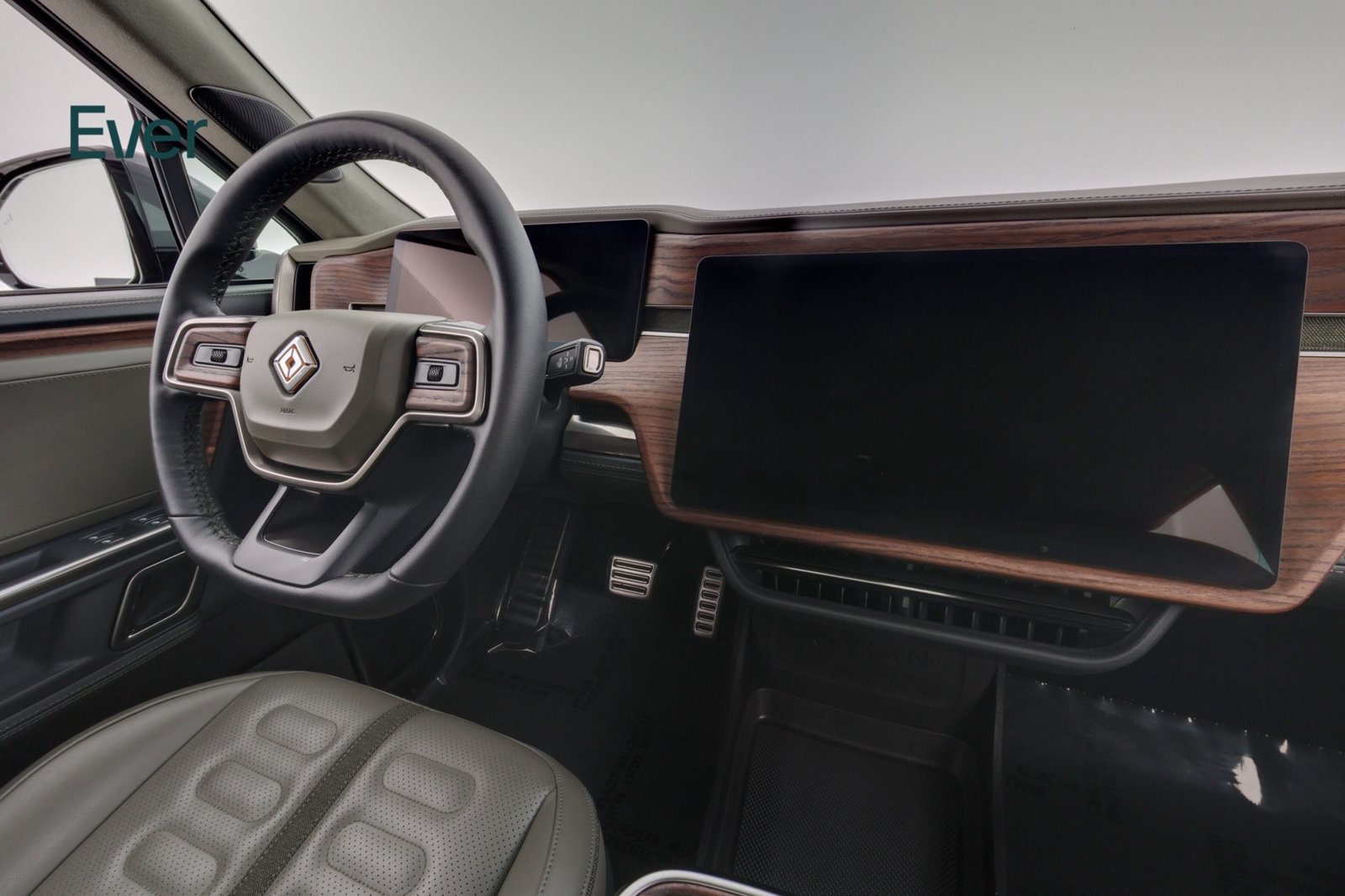 Used 2024 Rivian R1T Adventure Dual AWD/4WD image 25