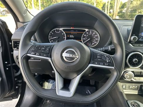 Used 2024 Nissan Sentra SV image 11