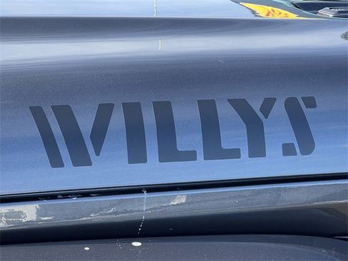 Certified 2022 Jeep Gladiator Willys image 2