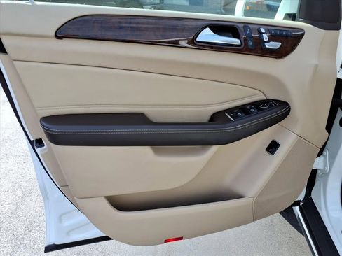 Used 2019 Mercedes-Benz GLS 450 4MATIC image 14