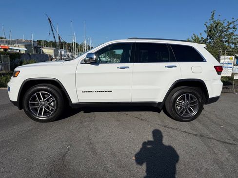 Certified 2021 Jeep Grand Cherokee Limited image 3
