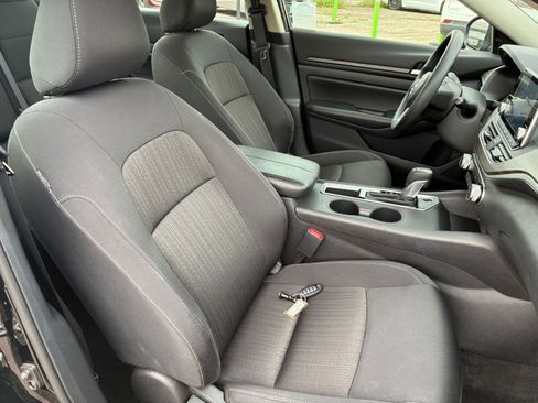 Used 2025 Nissan Altima 2.5 SV image 38