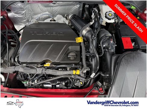 Certified 2025 Chevrolet Trax LT w/ Driver Confidence Package FWD image 29