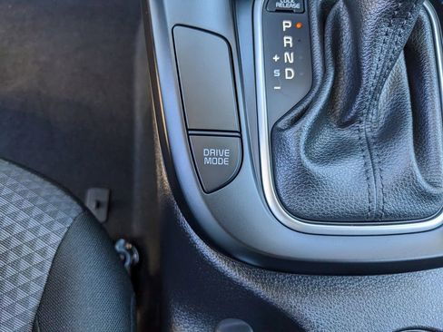 Certified 2025 Kia Soul LX image 28