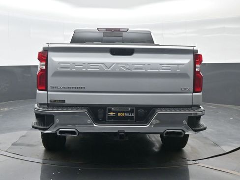 Used 2019 Chevrolet Silverado 1500 LTZ w/ LTZ Premium Package AWD/4WD image 5