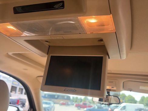 Used 2013 Chevrolet Tahoe LTZ AWD/4WD image 43