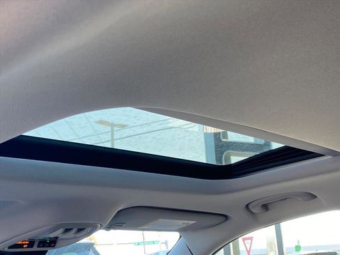 New 2026 Chevrolet Trax LT w/ Sunroof Package image 19