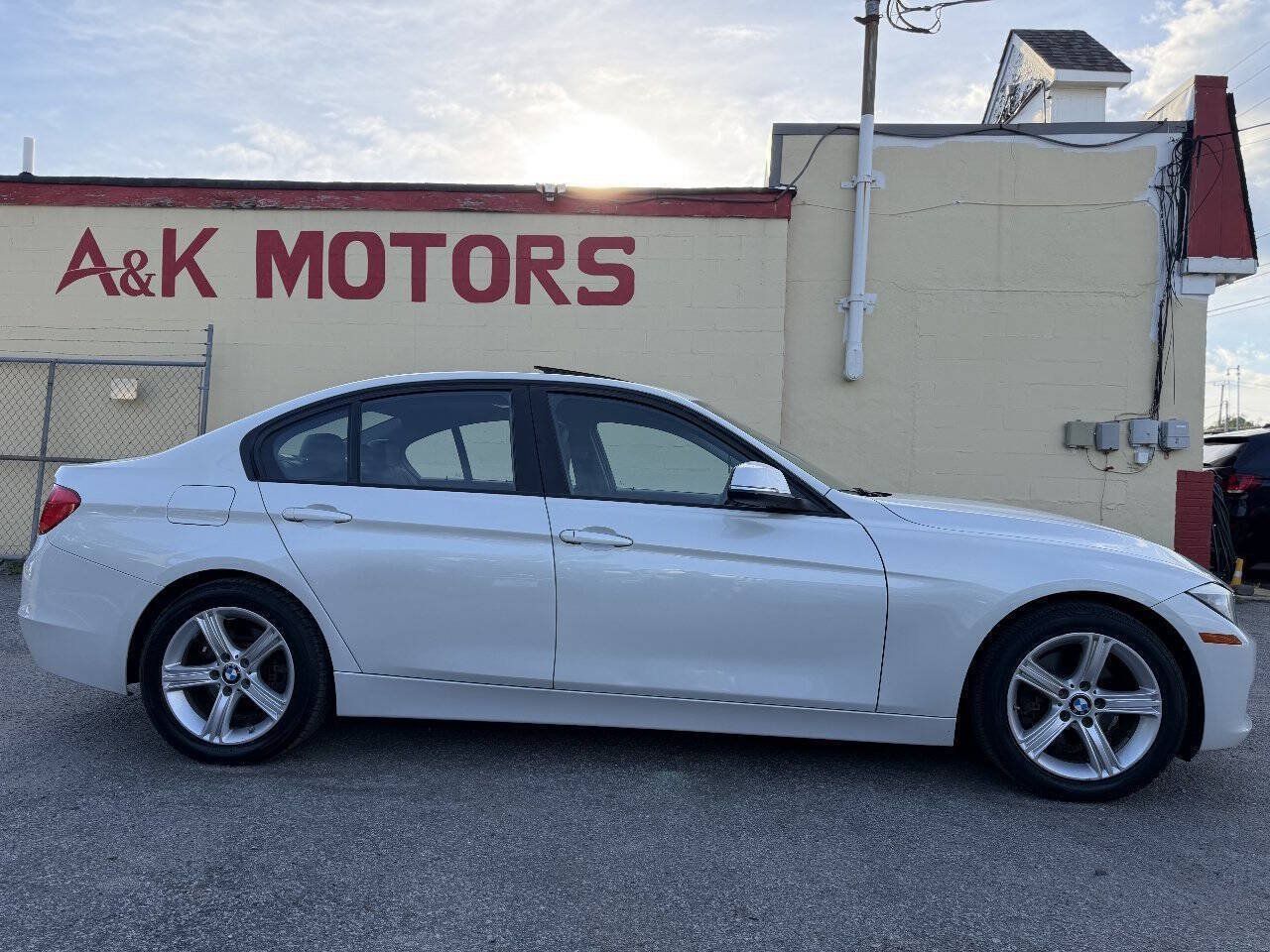 Used 2012 BMW 328i Sedan RWD image 8