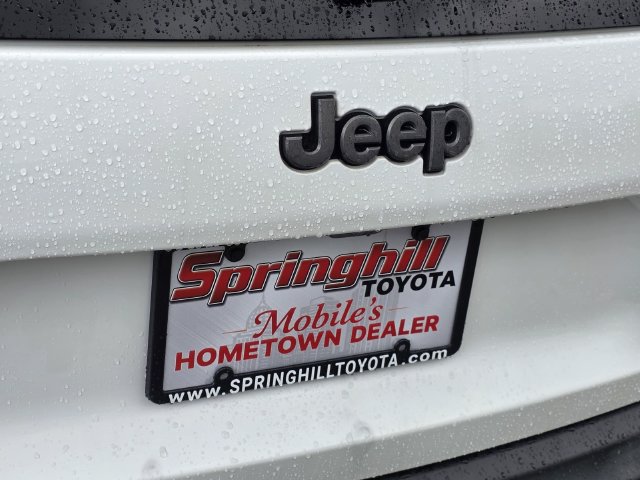 Used 2019 Jeep Cherokee Trailhawk AWD/4WD image 31